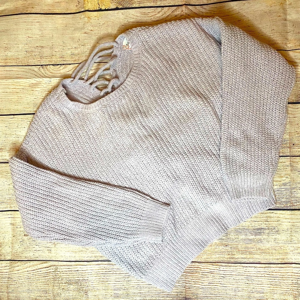 Crop twist sweater